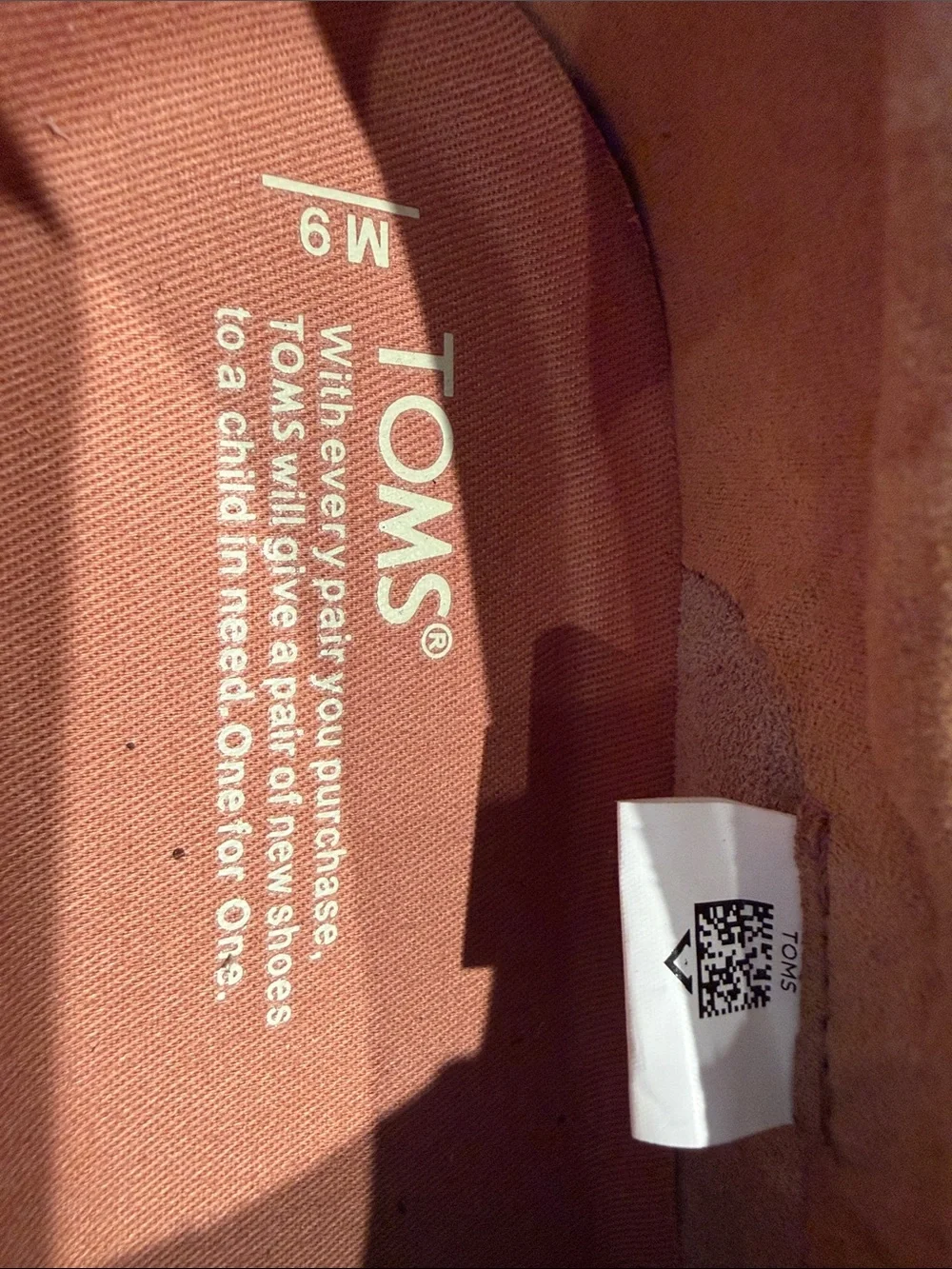 TOMS Men’s 9 Tan Camel Suede Slip-On Sneakers Casual Shoes NWOT